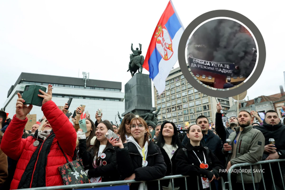 Politycy serbskiej opozycji rozrzucili w siedzibie parlamentu granaty dymne. Rozpylili też gaz łzawiący. Jeden z parlamentarzystów doznał udaru. 