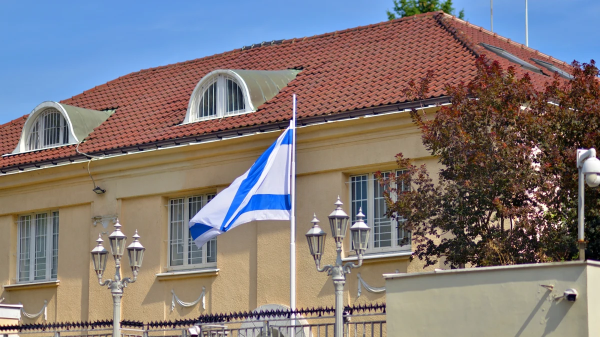 Minister spraw zagranicznych Gideon Saar zatwierdził nominację Jakowa Finkelsteina na nowego ambasadora Izraela w Polsce - poinformował portal Times of Israel, powołując się na informacje z izraelskiego MSZ. Saar wyznaczył również nowych ambasadorów w Chinach i Birmie.