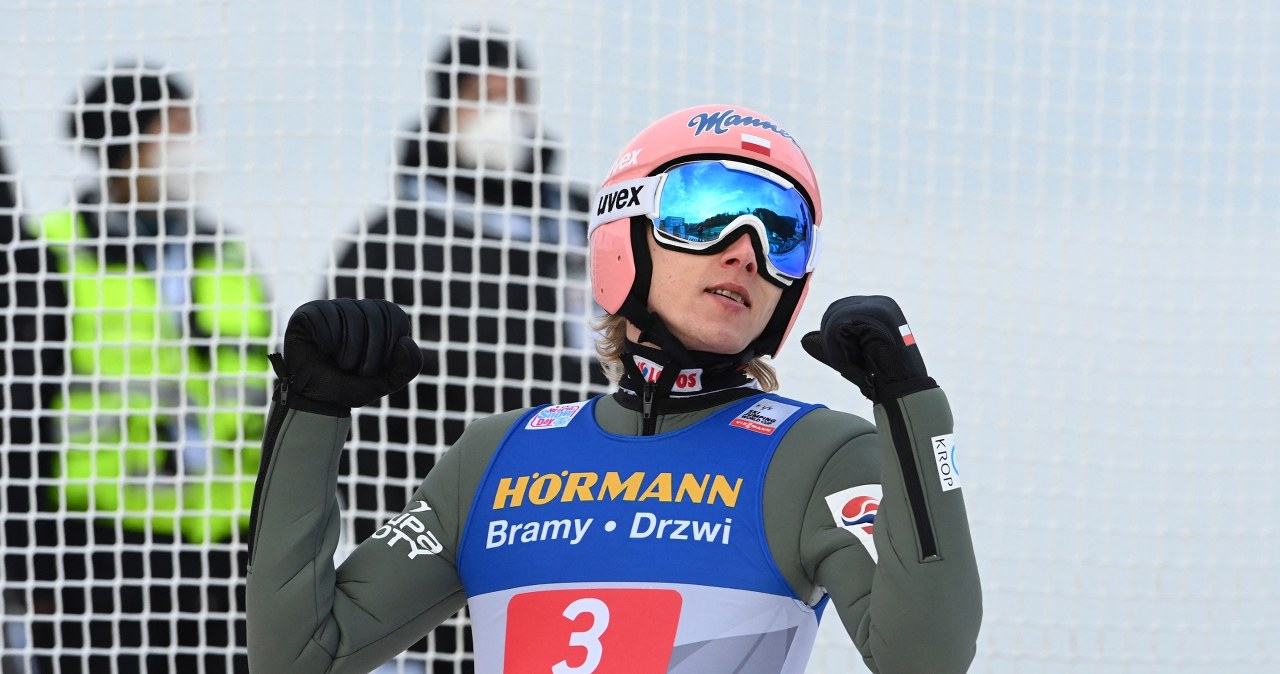 Kubacki triumfuje w Engelbergu. Wysłał sygnał do Maciusiaka, tuż przed TCS