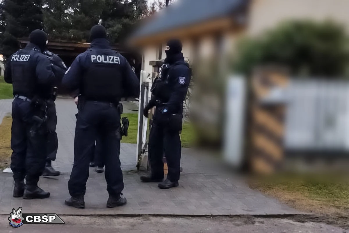 Gang zajmujący się na wielką skalę przemytem kokainy z Ameryki Południowej do Europy - w tym do Polski - rozbity w międzynarodowej akcji policji z Polski, Niemiec i Holandii. Wiadomo, że próbował sprowadzić co najmniej 6 ton tych narkotyków.