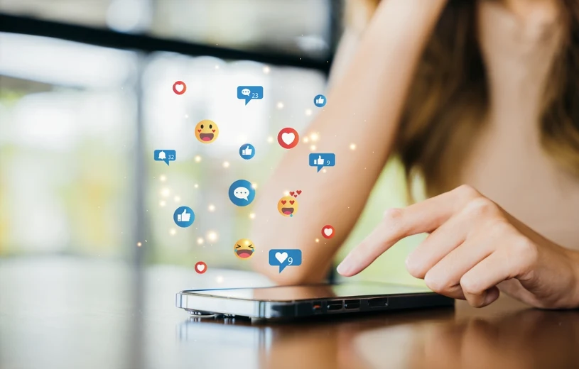 Nowe badanie: Media społecznościowe wcale nie psują mózgu