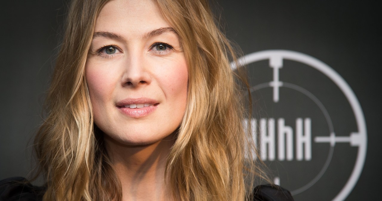 Rosamund Pike, którą znamy z filmu o Bondzie "Śmierć nadejdzie jutro" oraz świetnej produkcji "Zaginiona dziewczyna", postanowiła sobie zrobić przerwę od pracy. "Czuję, że muszę wrócić do rzeczywistości. W tej chwili tęsknię za bezczynnością" - wyznała brytyjska aktorka.