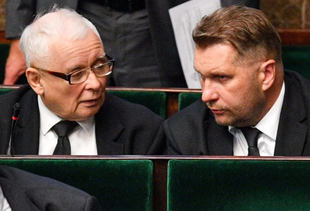 Nie należy używać takich słów i uważam, że tutaj mojego kolegę troszeczkę poniosło - powiedział prezes PiS Jarosław Kaczyński, pytany o wypowiedź posła PiS Przemysława Czarnka na temat prezydenta Ukrainy Wołodymyra Zełenskiego.