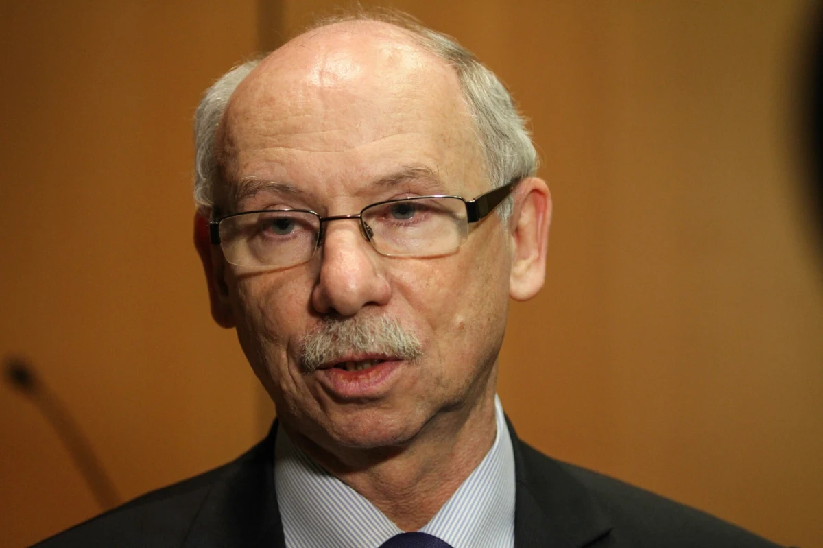 "Dzisiejszy szczyt przywódców UE to dowód na to, że szok, jakim jest prezydentura Trumpa, zamienia się w szok ozdrowieńczy, budujący podmiotowość UE w zakresie bezpieczeństwa" - powiedział w Rozmowie o 7 w Radiu RMF24 Janusz Lewandowski, europoseł KO i były komisarz UE ds. budżetu, pytany o dzisiejszy unijny szczyt w Brukseli na temat obronności i wojny w Ukrainie. "W planie Ursuli von der Leyen na wzmocnienie zbrojeń w UE są zapisy korzystne dla polskiego przemysłu zbrojeniowego. To m.in. brak włączenia wydatków zbrojeniowych do procedury nadmiernego deficytu" - dodał gość Piotra Salaka.