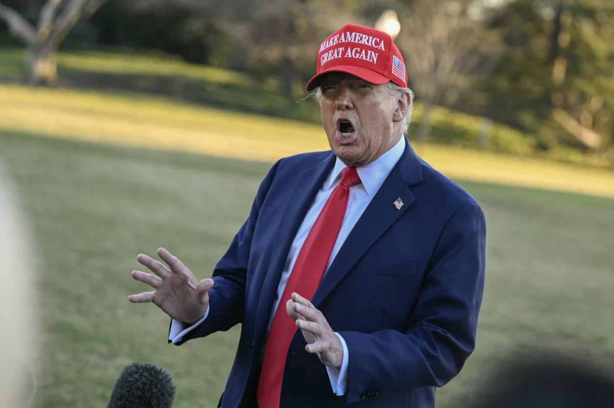 Donald Trump zdecydował o zawieszeniu ceł na auta i części z Kanady i Meksyku - poinformowała w środę wieczorem czasu polskiego rzeczniczka Białego Domu Karoline Leavitt. To pokłosie wniosku największych producentów samochodów.