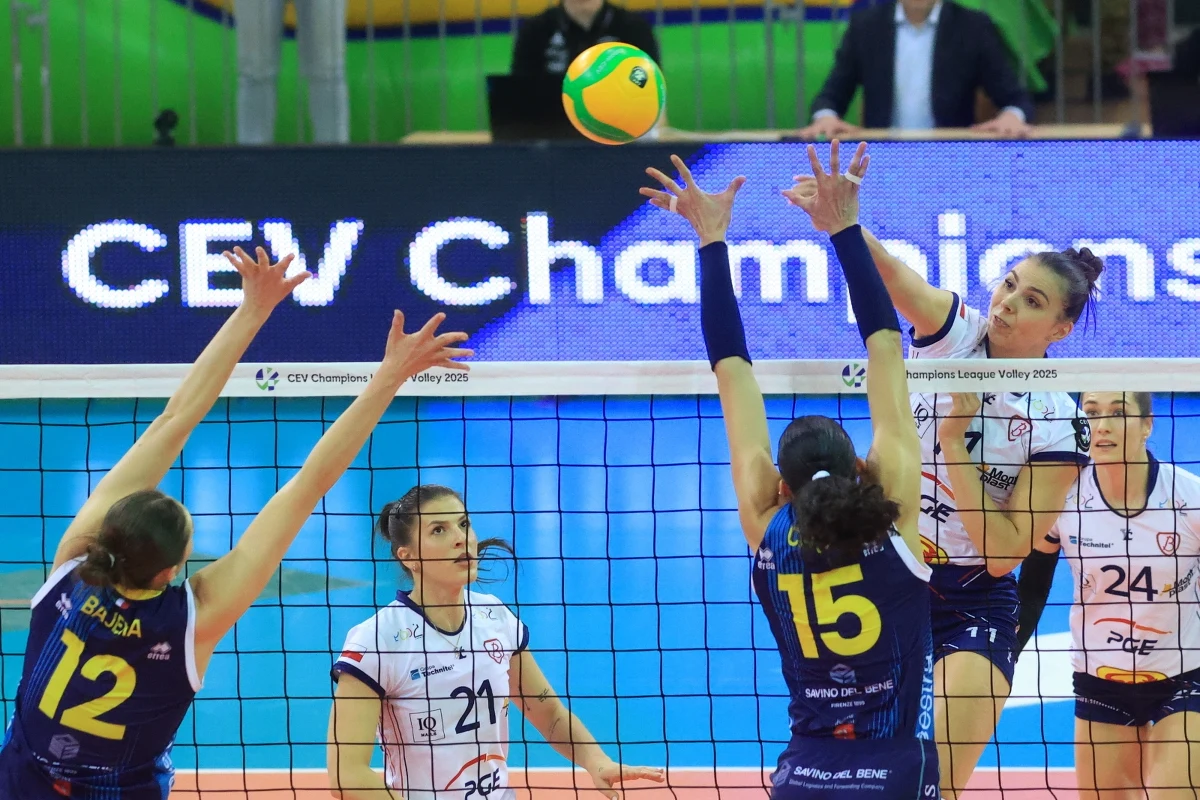 W emocjonującym spotkaniu ćwierćfinałowym Ligi Mistrzyń siatkarki PGE Grot Budowlanych Łódź musiały uznać wyższość włoskiego zespołu Savino Del Bene Scandicci, przegrywając u siebie 0:3 (22:25,22:25, 21:25). Za tydzień rewanż we Włoszech.