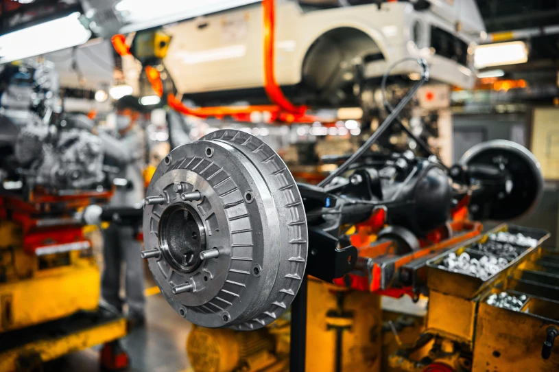 Zakłady Stellantisa wstrzymają pracę. W tle szantaż i wymuszenie