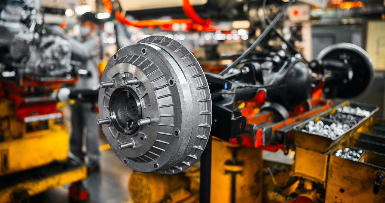 Zakłady Stellantisa wstrzymają pracę. W tle szantaż i wymuszenie