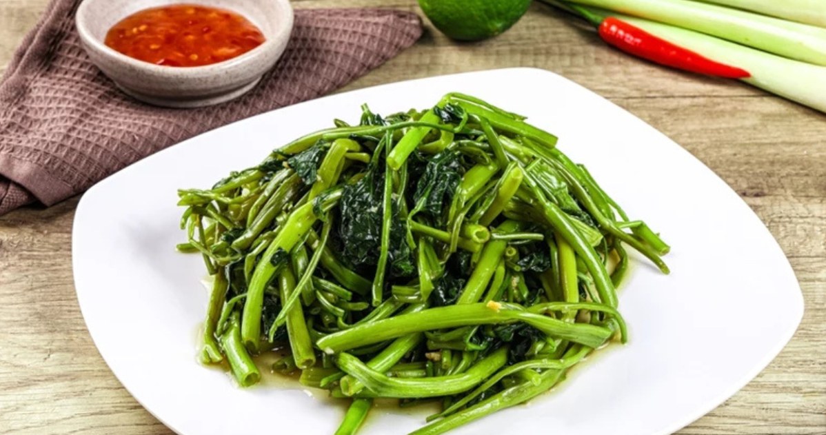 Morning glory jedzą nie tylko na śniadanie. Zdrowe warzywo z Azji pełne witamin i żelaza