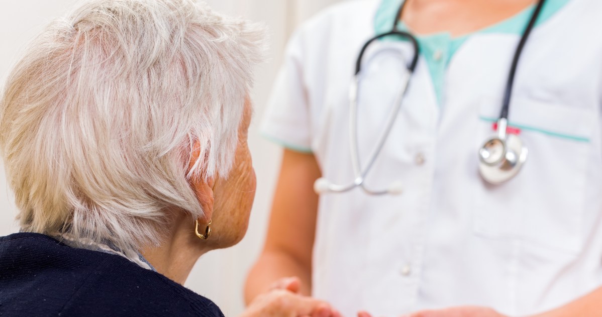 U kobiet są diagnozowane zdecydowanie częściej. Na liście alzheimer, osteoporoza czy RZS