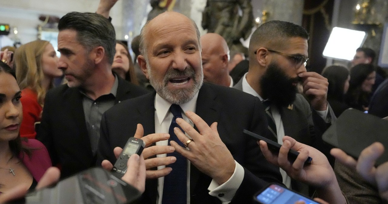 Minister handlu USA krytykuje politykę UE ws. AI. Stawia warunek dla umowy