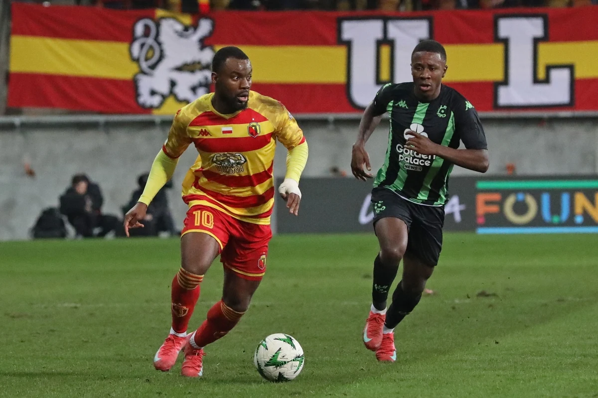 Jagiellonia pokazała, że w Lidze Konferencji potrafi sprawić niespodziankę. Belgijscy rywale, mimo teoretycznie lepszej pozycji, musieli uznać wyższość gospodarzy, przegrywając aż 3:0.