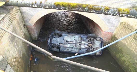 "Wydarzenia": 21-latek nie ustąpił pierwszeństwa. Wpadł samochodem do rzeki