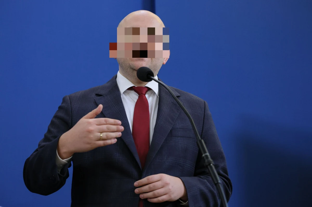 Dariusz M. usłyszał sześć zarzutów. Poseł Prawa i Sprawiedliwości złożył obszerne wyjaśnienia, ale nie przyznał się do winy. Prokurator zawnioskuje do sądu o zastosowanie tymczasowego aresztu wobec polityka.