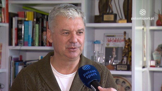 Czy nadchodzi przesilenie w politycznej wojnie w polskim sporcie? Na razie strony okopały się na swoich pozycjach i ostrzeliwują się oświadczeniami. Kiedy polityka przestanie być ważniejsza niż sport? - Autorów było kilku, a nawet wielu, a ten list po prostu ewoluował i jest efektem zmęczenia tą sytuacją i chęcią odbudowania polskiego sportu, a bardziej jego wizerunku, który zdecydowanie cierpi w ostatnich miesiącach - powiedział Tomasz Chamera, wiceprezes PKOl, były prezes Polskiego Związku Żeglarskiego, na temat listu, w którym część prezesów związków sportowych apeluje do prezesa Radosława Piesiewicza o dymisję.


