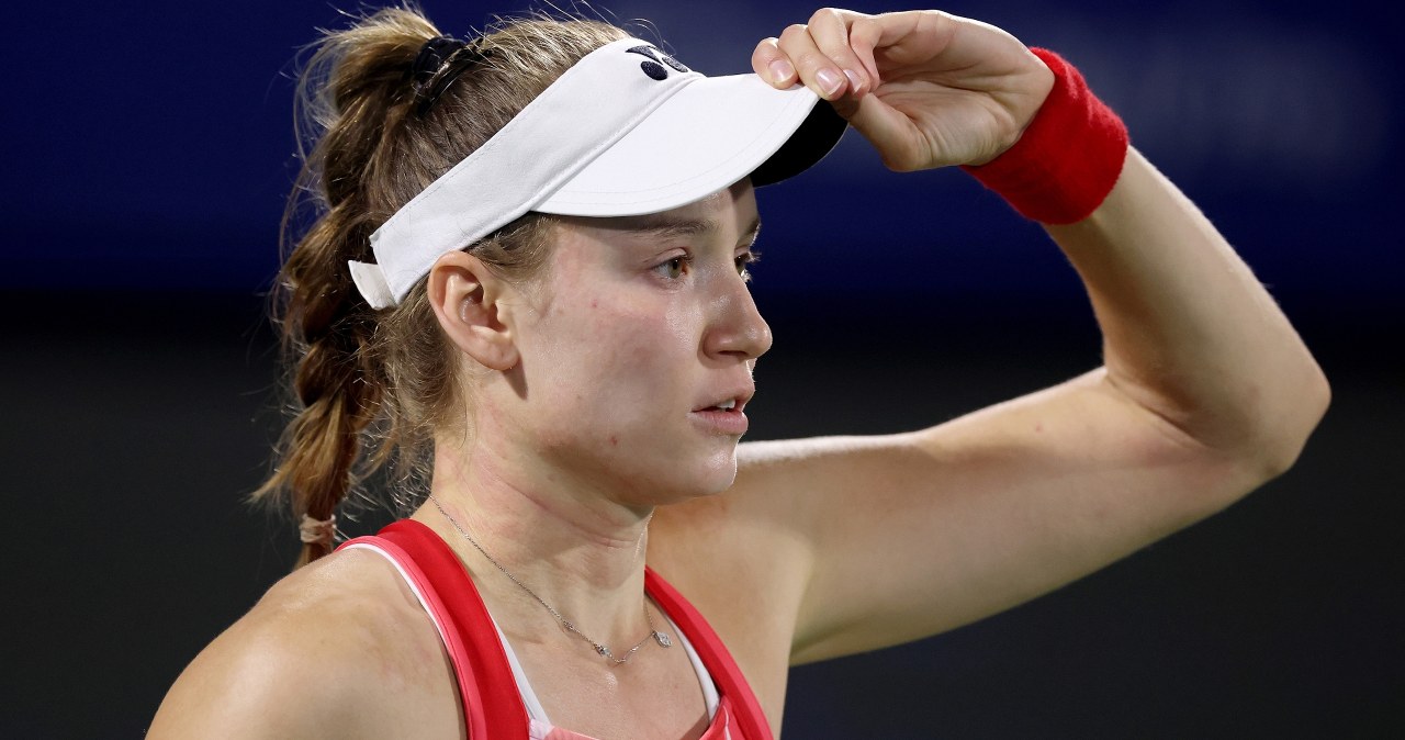 25 niewymuszonych błędów Jeleny Rybakiny w secie. Triumfatorka z Osaki za burtą