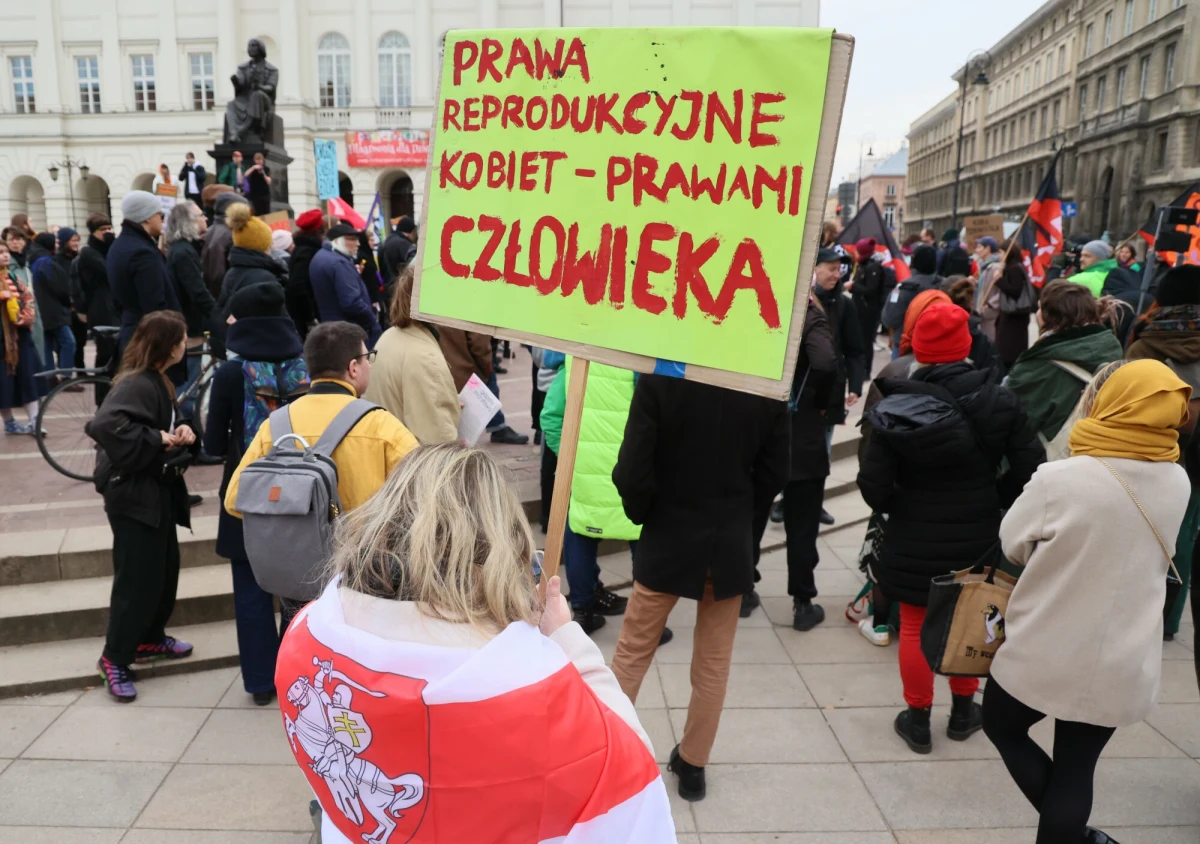 O godzinie 14 na placu Bankowym ma rozpocząć się 26. Manifa Warszawska. Uczestnicy przejdą na rondo de Gaulle'a. Ruch na trasie wydarzenia może zostać wstrzymany - poinformował stołeczny ratusz.
