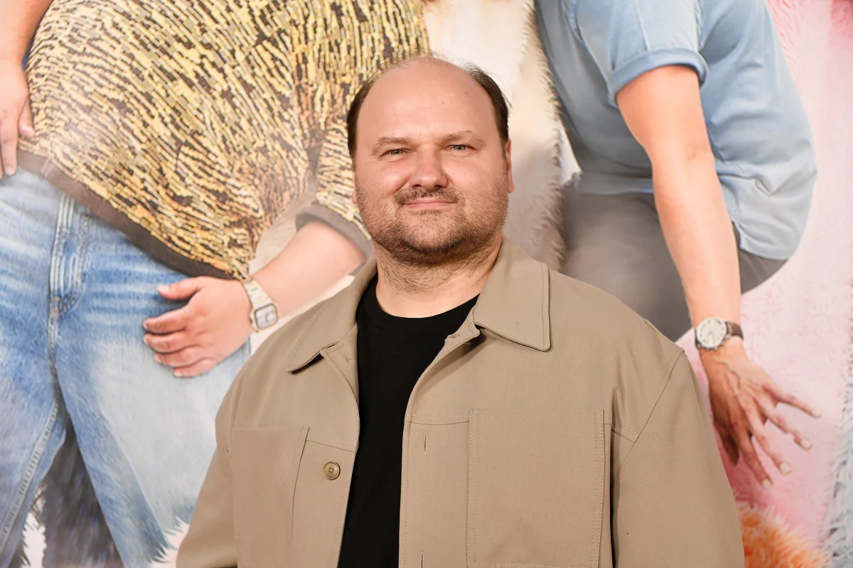 "Powiem szczerze, że traktuję to po prostu jako fajną przygodę" – stwierdził na antenie Radia RMF24 aktor Sebastian Stankiewicz. Tymi słowami ocenił swoje doświadczenie przy pracy nad hollywoodzką produkcją "In the Lost Lands", gdzie wcielił się w rolę Rossa, właściciela baru. Oprócz tego artysta wystąpił również w polskim filmie "Misie", który miał premierę na początku marca.