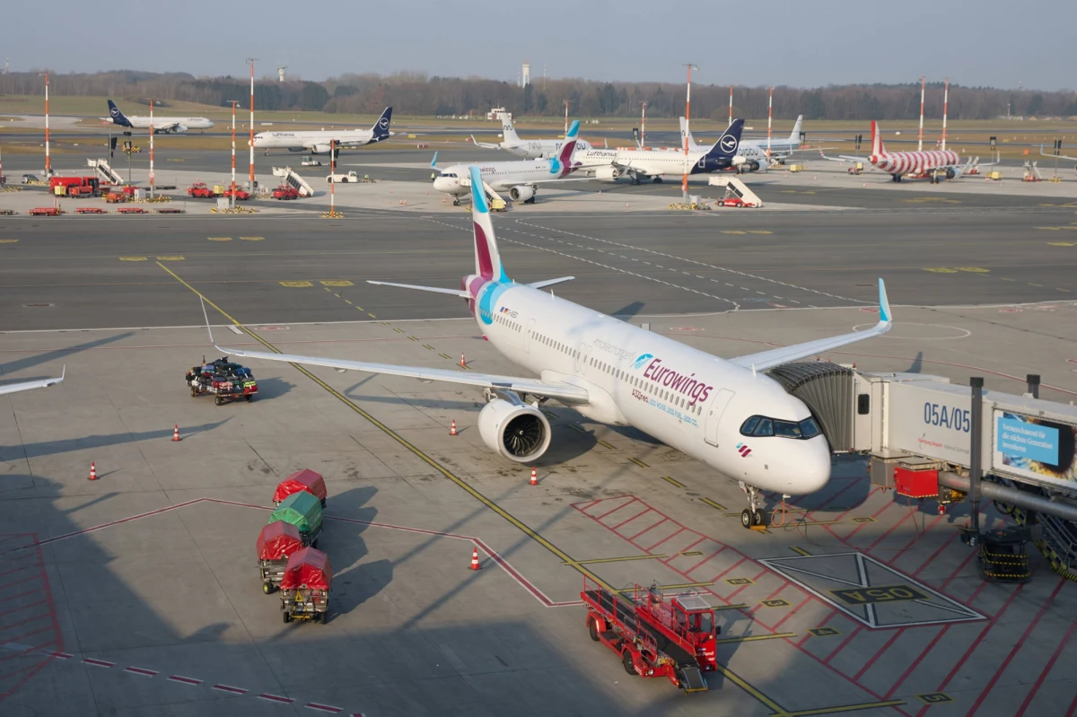 Port lotniczy w niemieckim Hamburgu w niedzielę rano został nagle zamknięty z powodu strajku ostrzegawczego. Wszystkie loty odwołano "ze skutkiem natychmiastowym".