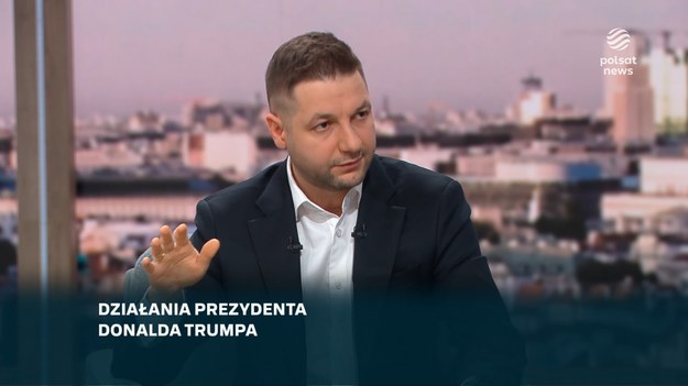 Bogdan Rymanowski zaczął program od kwestii poczynań administracji Donalda Trumpa, która może wskazywać na poważne zmiany zachodzące w polityce międzynarodowej. Według Pawła Kowala z KO obserwujemy "ewidentny zwrot", którego konsekwencją będzie mniejsze zaangażowanie Stanów Zjednoczonych w Europie. - Chcą odciągnąć Rosję od Chin. I to są realne fakty, bo nie ma się też co odnosić do każdej wypowiedzi (Trumpa - red.) i wchodzić w niepotrzebne polemiki, dlatego, że naszą rolą jest pilnować polskiej racji stanu, czyli znaleźć dobre rozwiązanie w tym niespokojnym czasie - tłumaczył. Wskazał na potrzebę utrzymania pieniędzy na obronność, dobrej ochrony granicy, dobrych relacji z USA i zmobilizowania Europy do zbrojenia i produkcji przemysłowej. Kowal wyraził nadzieję, że w przyszłości pojawi się nowy "deal" między USA a UE, gdzie stary kontynent będzie silniejszy i traktowany bardziej po partnersku. - Ale przedtem czekają nas turbulencje, które wymagają dużej synergii w Polsce, dużego porozumienia narodowego - podkreślił, że i dodał, że "zwrot Stanów jest naprawdę historyczny". - Tak jeszcze nie było po 89. roku - krótko mówiąc. Wszystko jest inaczej - podsumował. Europoseł PiS Patryk Jaki odniósł się do jednego z warunków, które wymienił jego przedmówca, czyli utrzymania dobrych relacji ze Stanami. - Moim zdaniem będzie to bardzo trudne w przypadku tego rządu, który codziennie serwuje wysyp hejtu na Donalda Trumpa - stwierdził. Mobilizację w Europe nazwał "przyspieszeniem w proponowaniu prezentacji". Tłumaczył, że Polsce "krystalizują się dwie drogi" na wypadek agresji ze strony Rosji. - Jedna droga to jest to, co proponują obecnie rządzący czyli konsolidacja wokół Niemiec i UE, a druga - o której my ciągle mówimy - to konsolidacja transatlantycka tzn. współpraca z USA - mówił Jaki. - Ja nie mam żadnej gwarancji, że w przyszłości USA by nam pomogły, ale wiem jedno, że w porównaniu do Niemiec i UE mają czym. (...) NATO to są realnie Stany Zjednoczone - tłumaczył.