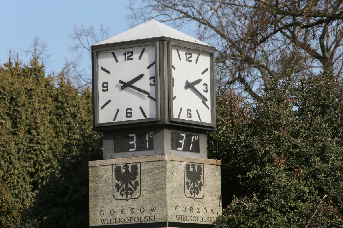 Niedziela upływa nad Polską pod znakiem słońca. W poniedziałek warunki miejscami się pogorszą. Najcieplej będzie w południowej Polsce, a najchłodniej na Pomorzu. Instytut Meteorologii i Gospodarki Wodnej podał, że przed nami ostatnie dni pięknej aury.