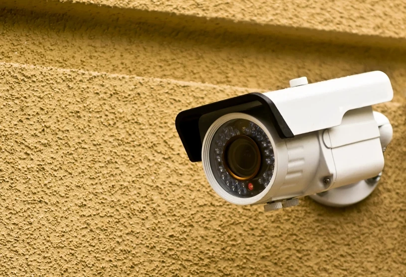 Poland's first fine of PLN 26,000 for surveillance cameras covering neighbours' property