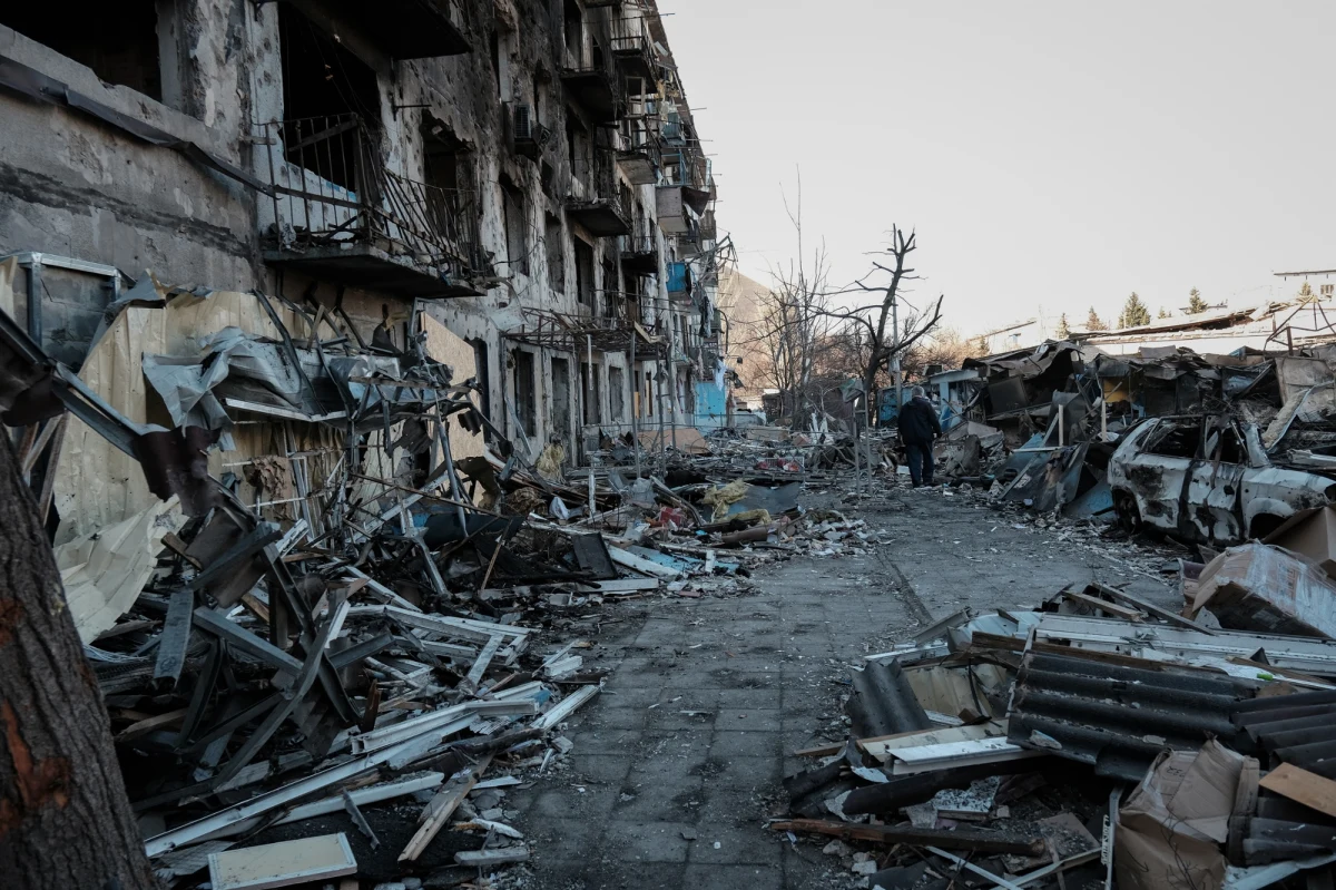 Podczas ukraińsko-amerykańskich rozmów w Dżuddzie w Arabii Saudyjskiej Kijów zamierza zaproponować częściowe zawieszenie broni w wojnie z Moskwą - informuje brytyjski "Financial Times". Według dziennika w zamian Ukraina chce, by Stany Zjednoczone przywróciły jej wsparcie wojskowe oraz wymianę informacji wywiadowczych.