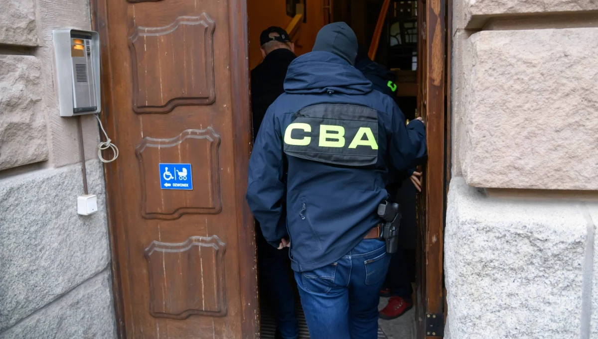 ​Funkcjonariusze Centralnego Biura Antykorupcyjnego weszli do pomorskich jednostek NSZZ Solidarność i zabezpieczyli dowody w śledztwie dotyczącym podejrzenia korupcji - podała prokuratura. Sprawa dotyczy przyznawania dotacji armatorom na zakończenie połowów na Bałtyku.