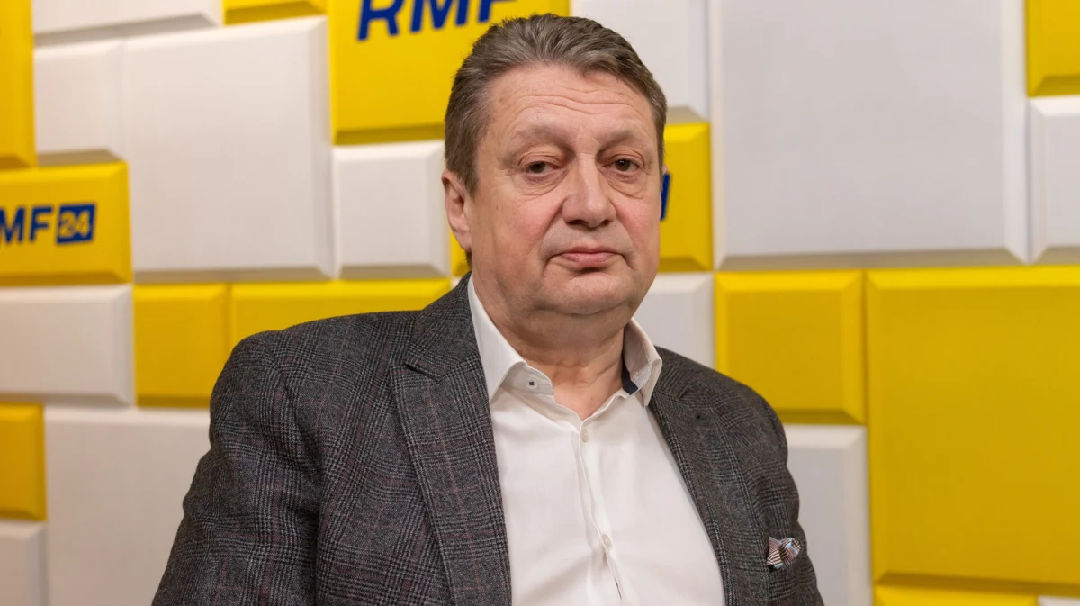 Na pewno mamy lepszy dzień niż wczoraj - tak gen. rezerwy Jan Rajchel, prezes Rządowej Agencji Rezerw Strategicznych mówił w Porannej rozmowie w RMF FM o efekcie wczorajszych negocjacji między Ukrainą a Stanami Zjednoczonymi. "Nie wiemy, jakie są dalsze zamiary USA, o co tak naprawdę chodzi, czy Ukraina nie jest tylko pionkiem na szachownicy w globalnej rozgrywce między USA a Chinami" - podkreślał nasz gość. A czy Amerykanie mogą nam wyłączyć sprzęt, który od nich kupiliśmy? "Jeżeli system uzbrojenia, eksploatacji sprzętu nie zostanie upgrade'owany, to sprzęt traci swoje możliwości, aż całkowicie zostanie wyłączony" - przyznał gen. Rajchel. Jak dodawał, podstawą systemów uzbrojenia jest system GPS. "Jeżeli zostanie wyłączony, to jesteśmy głusi i ślepi" - podkreślił. 