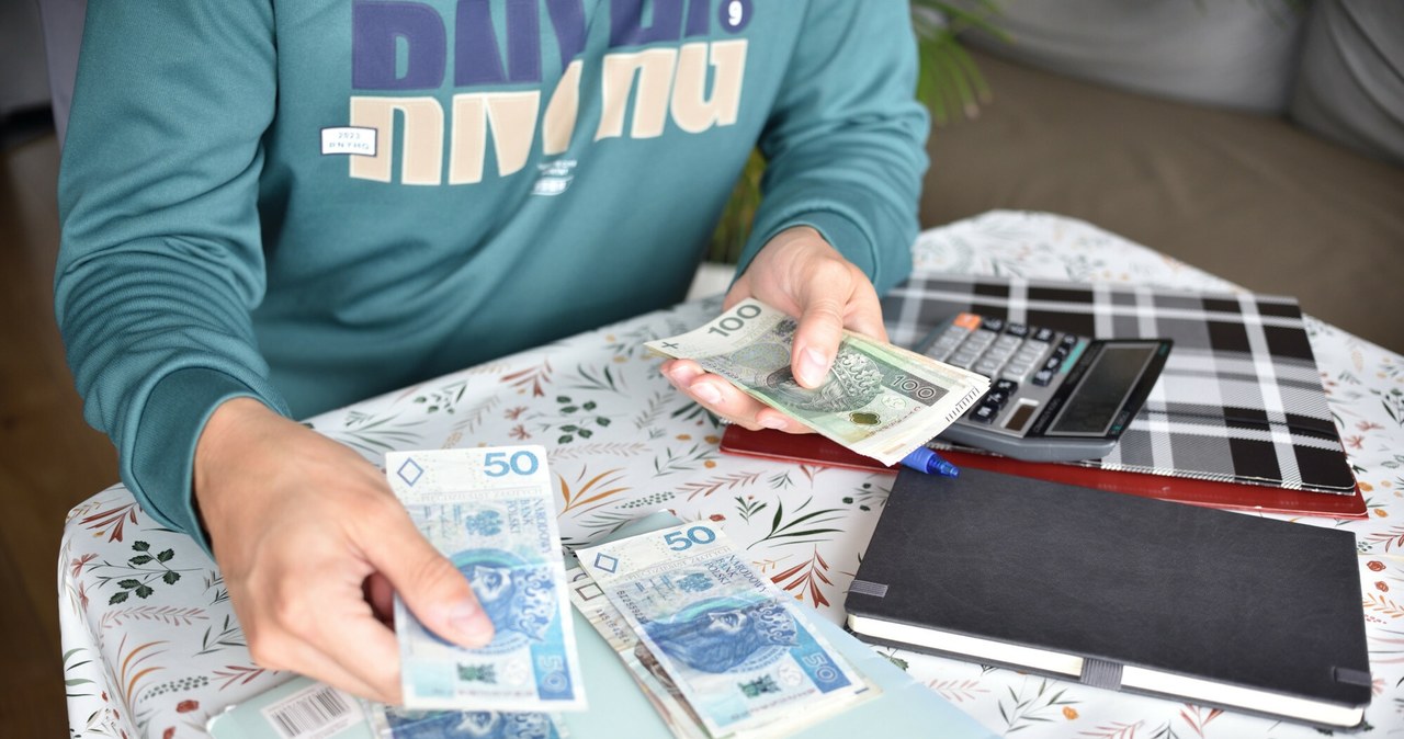 62 lata pracy i ani jednego L4. Tyle emerytury ZUS nigdy dotąd nie wypłacał