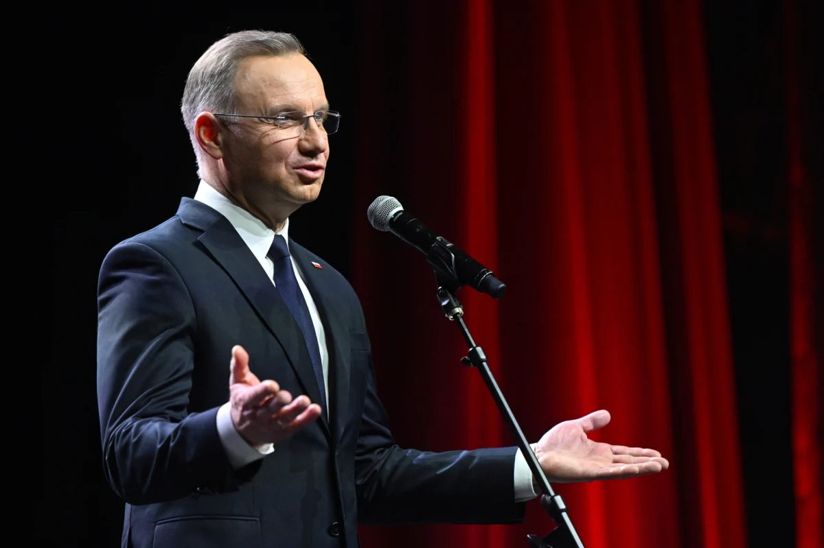 ​Prezydent i rząd znowu zaczęli współpracować przy powoływaniu ambasadorów - dowiedzieli się dziennikarze RMF FM. Są już cztery pierwsze placówki, w których prezydent Andrzej Duda jest gotów podpisać nominacje kandydatów zgłaszanych przez gabinet Donalda Tuska.