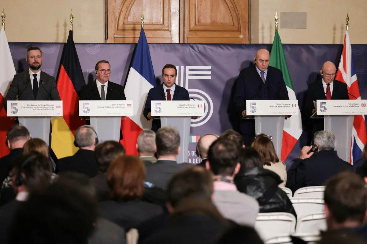 "Dawno nie byliśmy tak zjednoczeni w obliczu zagrożenia ze Wschodu" - oświadczył w środę w Paryżu wicepremier, minister obrony narodowej Władysław Kosiniak-Kamysz, podkreślając wspólne stanowisko krajów Unii Europejskiej w kwestii budowy obronności.