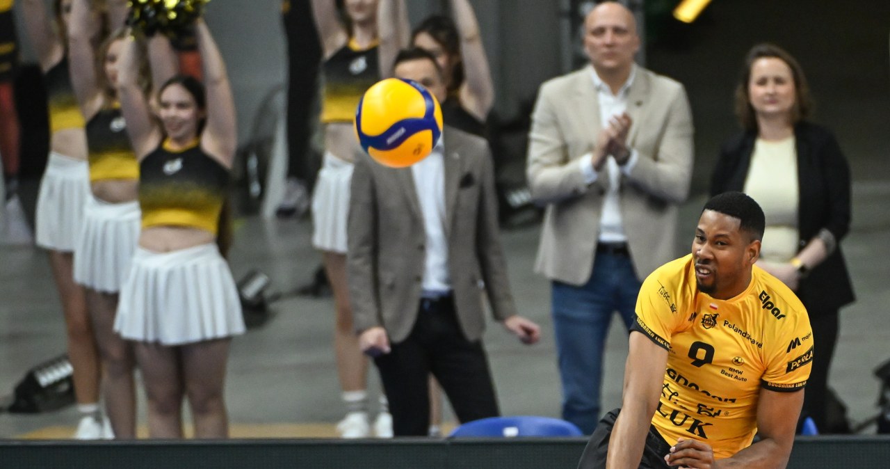 Polscy siatkarze rozbijają Włochów w finale. 13 asów, popis Wilfredo Leona