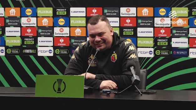 W materiale wideo konferencja prasowa Jagiellonii Białystok przed rewanżowym meczem z Cercle Brugge w 1/8 finału Ligi Konferencji, w której wzięli udział Jesus Imaz oraz trener Adrian Siemieniec.