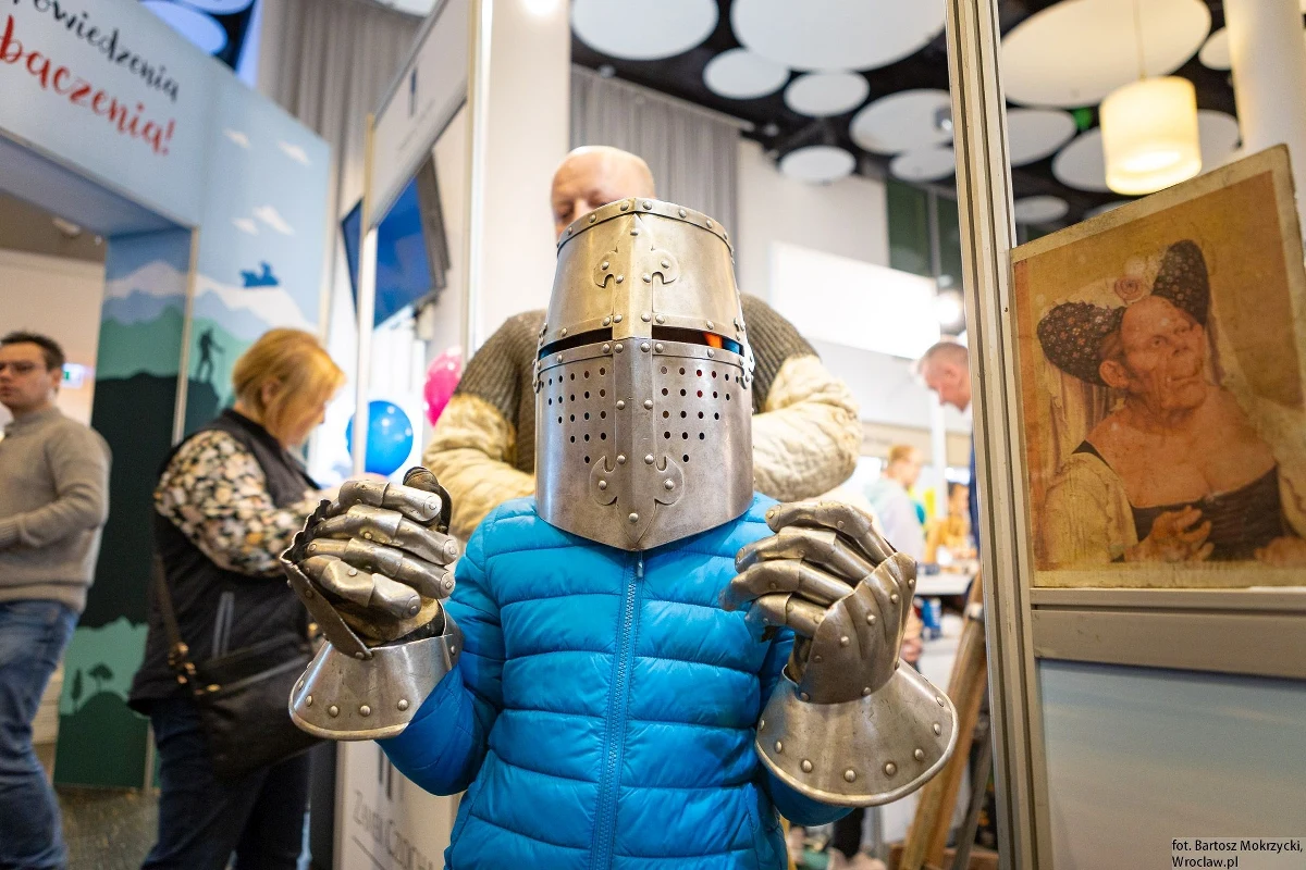 Podróże po Polsce, odkrywanie nieznanych regionów, a może kierunek egzotyczny? Przez trzy dni Tarczyński Arena Wrocław zamieni się w turystyczne centrum inspiracji. Ponad 200 wystawców, podróżnicy, blogerzy, prelekcje, warsztaty i mnóstwo konkursów. To wszystko czeka na Ciebie podczas 16. edycji Międzynarodowych Targów Turystyki i czasu wolnego!