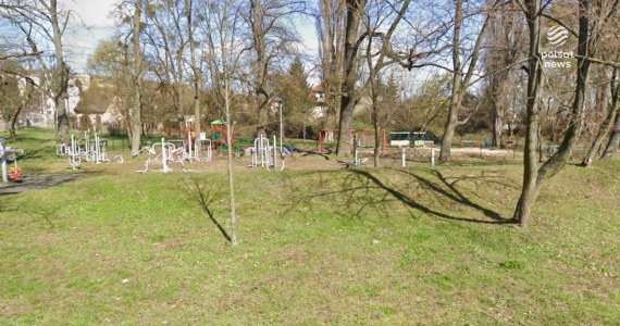 ''Wydarzenia'': Kuriozalna decyzja urzędników. Zlikwidowali plac zabaw, bo niszczyli go wandale