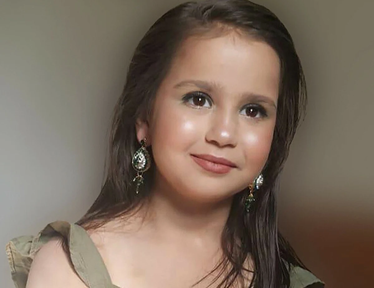 Brytyjska prokuratura domaga się bezwzględnego dożywocia dla zabójców 10-letniej Sary Sharif, córki polsko-pakistańskiej pary. W 2023 roku dziewczynka została znaleziona martwa w swoim domu w Wielkiej Brytanii. Sekcja zwłok wykazała ponad 70 ran na ciele dziecka.