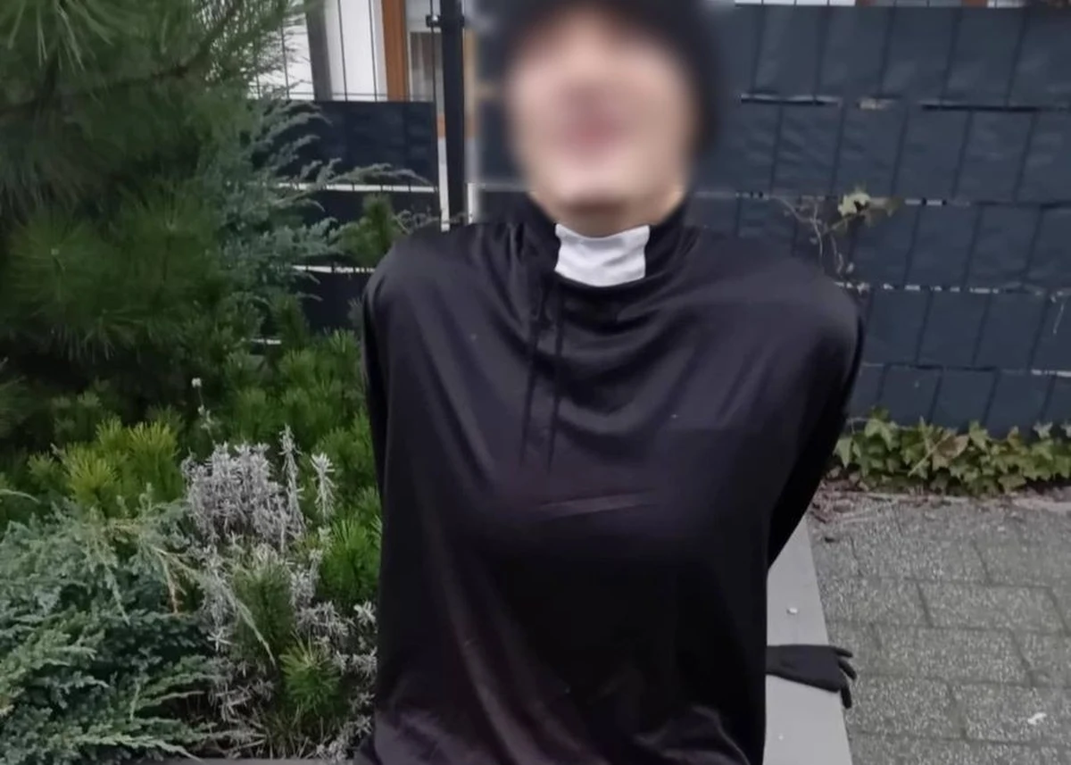 W nietypowym przebraniu, udając duchownego, 35-letni mieszkaniec Gdańska chciał ukraść rower z klatki schodowej we Wrzeszczu (woj. pomorskie). Dzielnicowi zatrzymali go na gorącym uczynku. "Wiele już doświadczyli i sporo widzieli, jeżeli chodzi o metody działania sprawców. Ten przypadek całkowicie ich jednak zaskoczył" – mówi Mariusz Chrzanowski z Komendy Miejskiej Policji w Gdańsku.