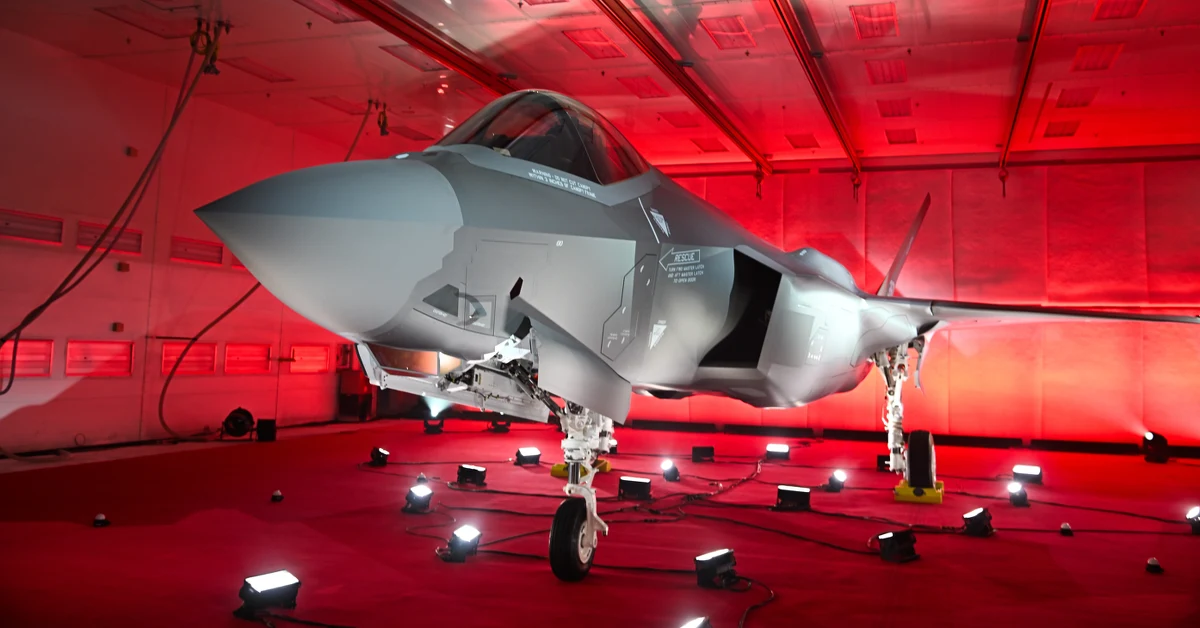 "Pomysł Nuclear sharingu jest ciekawy, jest dobry, tylko należy pamiętać, że tak czy siak, broń atomowa zawsze jest w dyspozycji kraju, który jej udziela" – powiedział w internetowym Radiu RMF24 ekspert wojskowości Jarosław Wolski. Gość Tomasza Weryńskiego był pytany o polskie perspektywy na dołączenie do programu, a także szansę na budowę własnej broni nuklearnej. W trakcie rozmowy padła także kwestia bieżącej sytuacji negocjacyjnej na linii Kijów-Waszyngton-Moskwa.