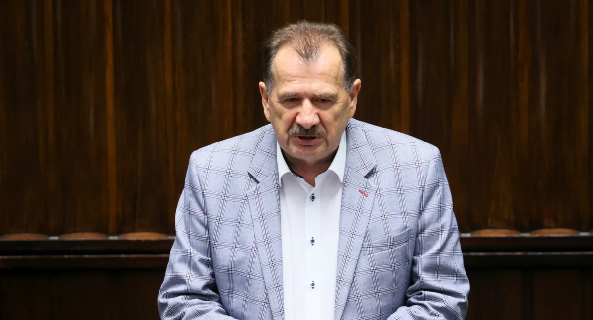 Szef MON Władysław Kosiniak-Kamysz poinformował, że wiceminister aktywów państwowych Zbigniew Ziejewski podjął decyzję o złożeniu dymisji ze sprawowanej funkcji.