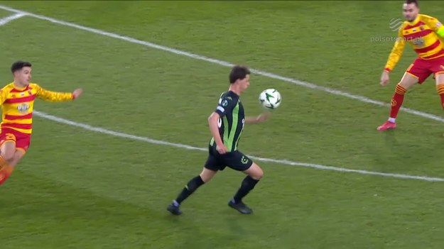 Skrót meczu Cercle Brugge - Jagiellonia Białystok.

Pełne mecze Ligi Konferencji obejrzeć można w kanałach sportowych Polsatu.

