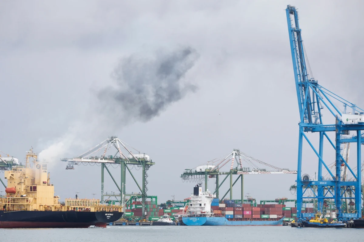 Z prośbą o opracowanie "wiarygodnych opcji militarnych" zwróciła się do Pentagonu administracja prezydenta USA Donalda Trumpa. Chodzi o zapewnienie nieograniczonego dostępu Stanów Zjednoczonych do Kanału Panamskiego. Informację tę potwierdziła agencja Reutera u dwóch wypowiadających się anonimowo urzędników Pentagonu.