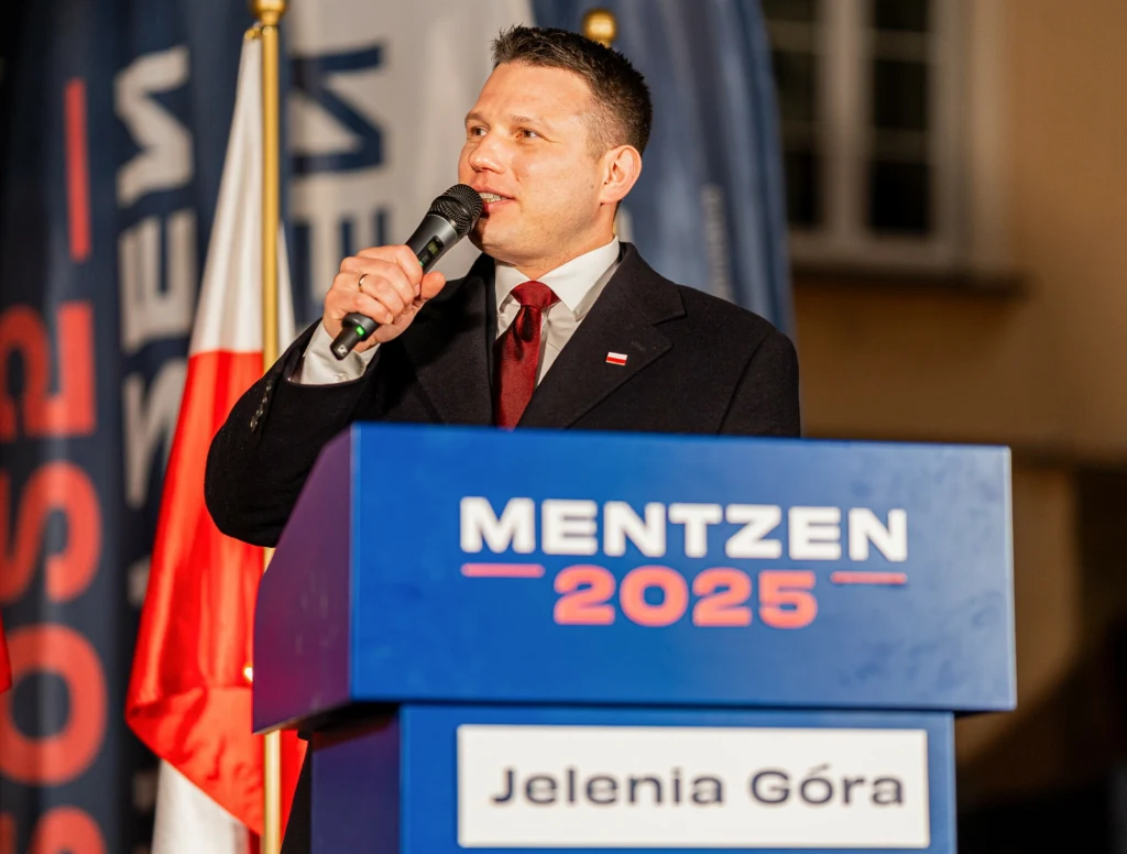 Trzaskowski liderem sondaży, zyskuje Mentzen. W PO gotowi na „plan B”?