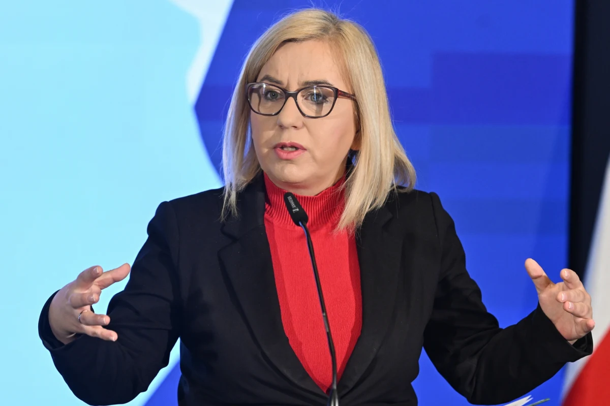 Minister klimatu i środowiska Paulina Hennig-Kloska przekazała nowe informacje w sprawie programu "Czyste Powietrze". "Europejski Bank Inwestycyjny zaakceptował finansowanie programu na 10 mld zł" - poinformowała. Nowa odsłona "Czystego Powietrza" ma ruszyć 31 marca.