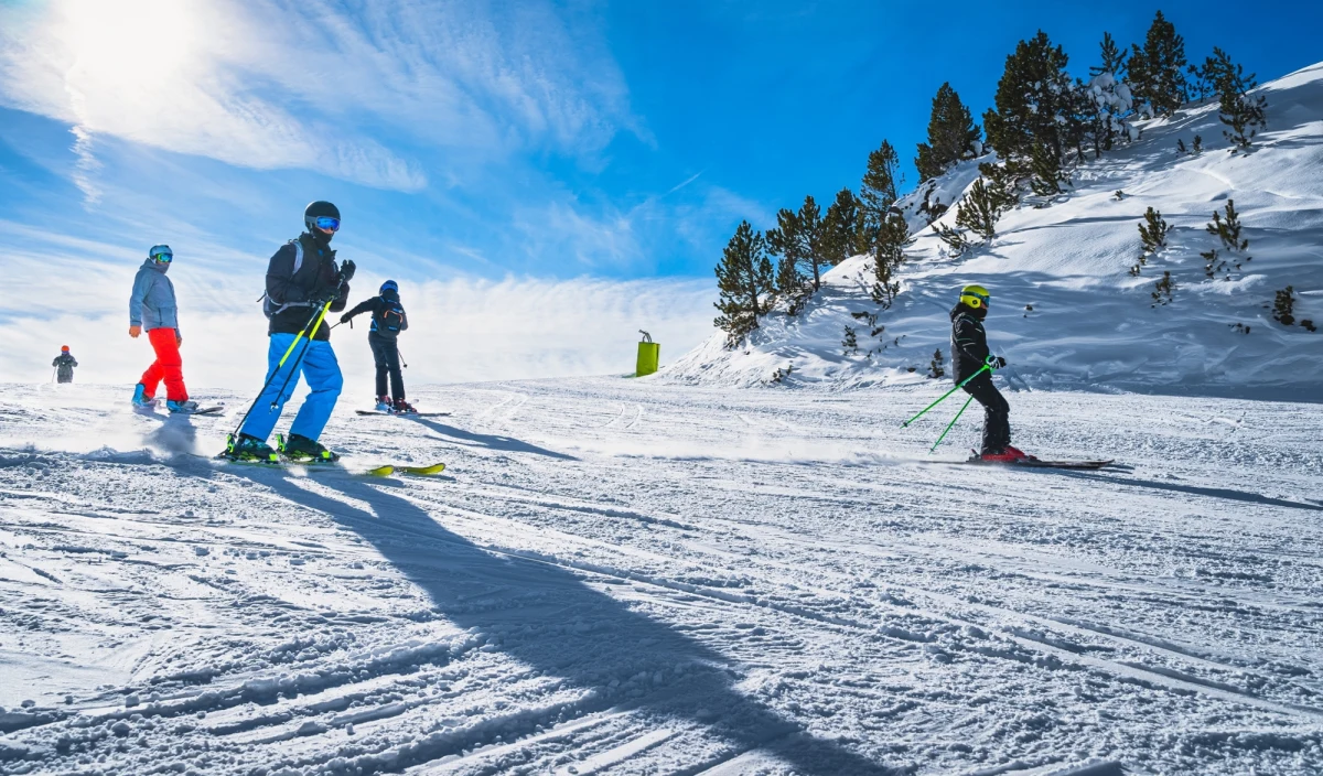 W stanie krytycznym do szpitala w austriackim Innsbrucku trafił snowboardzista z Polski, który uległ poważnemu wypadkowi w Alpach. Lokalne media podały, że mężczyzna najprawdopodobniej uderzył w skałę.