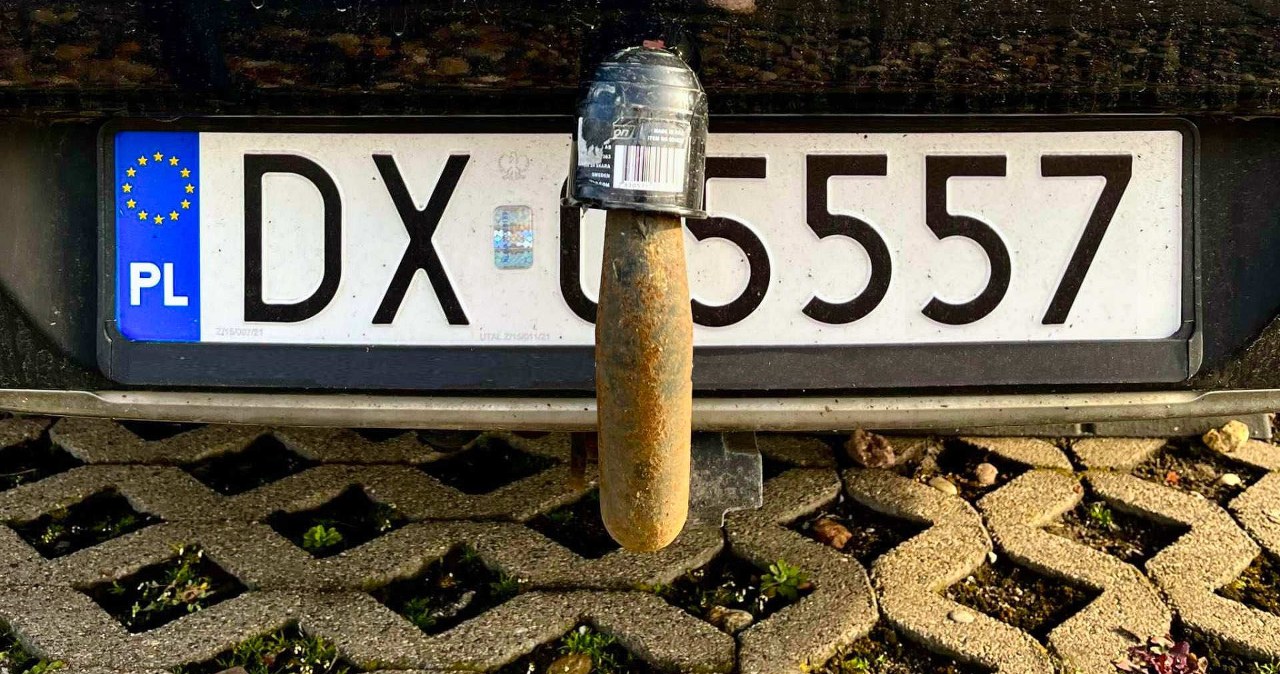 500 zł mandatu i 8 punktów karnych za hak. Przepis jest bezwzględny