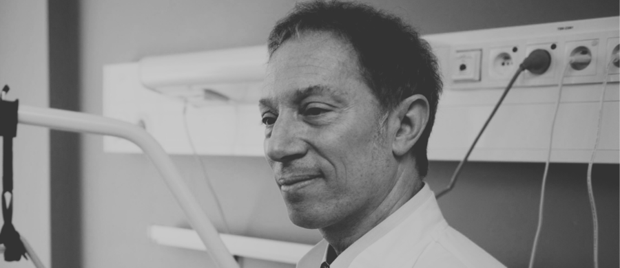 Zmarł prof. Andrzej Maciejczak, światowej sławy neurochirurg, twórca jednego z najbardziej renomowanych w Europie oddziałów neurochirurgicznych. Za swoje zasługi otrzymał medal Gloria Medicinae – laur Polskiego Towarzystwa Lekarskiego.