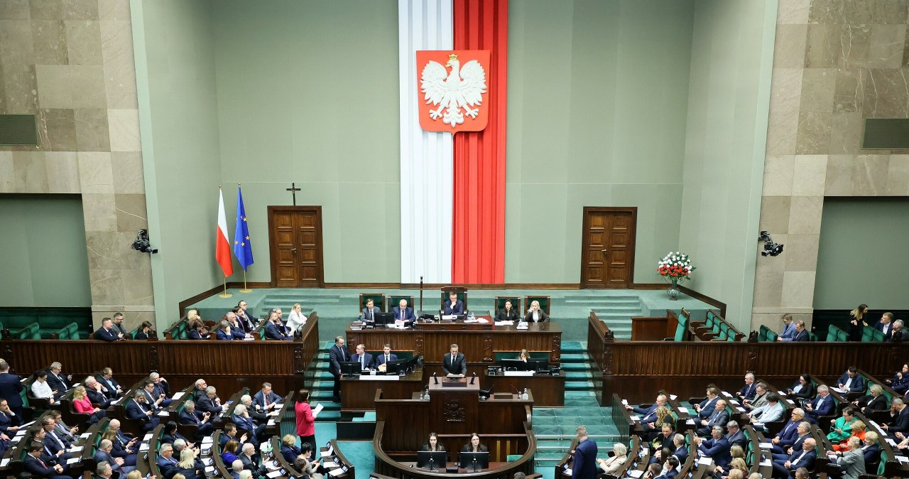 Sprawdzili, ile pieniędzy wydają posłowie. To choćby 62 tys. zł miesięcznie