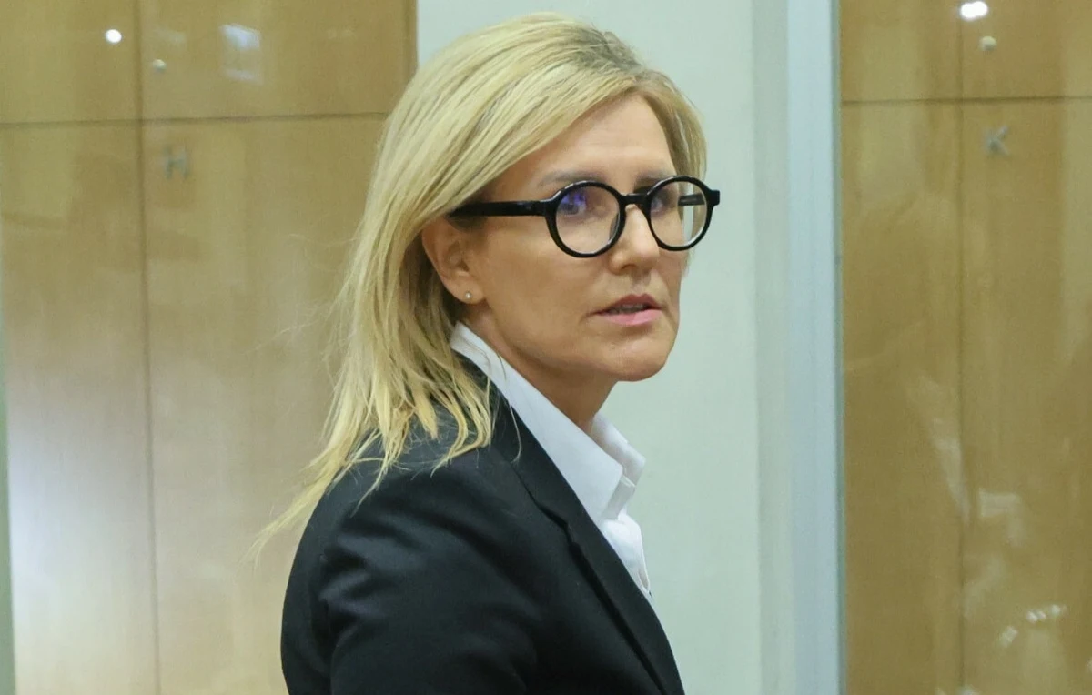 Jeżeli stan zdrowia Barbary Skrzypek uniemożliwiałby lub w znaczny sposób ograniczał możliwość uczestnictwa w przesłuchaniu w charakterze świadka, pełnomocnik mógł taki wniosek złożyć wcześniej - powiedziała w poniedziałek dziennikarzom Ewa Wrzosek. Prokurator poinformowała, że przesłuchanie Barbary Skrzypek nie było nagrywane, gdyż nie było takiego wniosku.