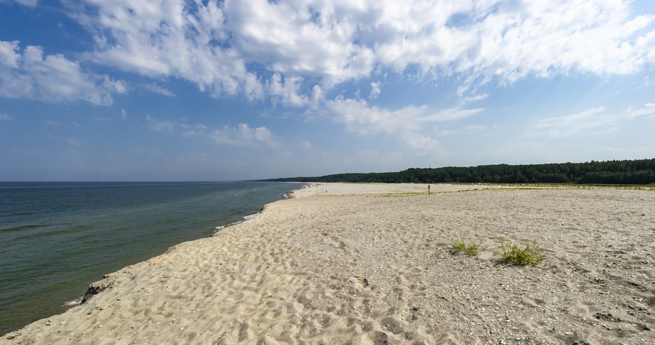 Na tej plaży kończy się Polska. Nad Bałtykiem nie znajdziesz piękniejszego i mniej zatłoczonego miejsca